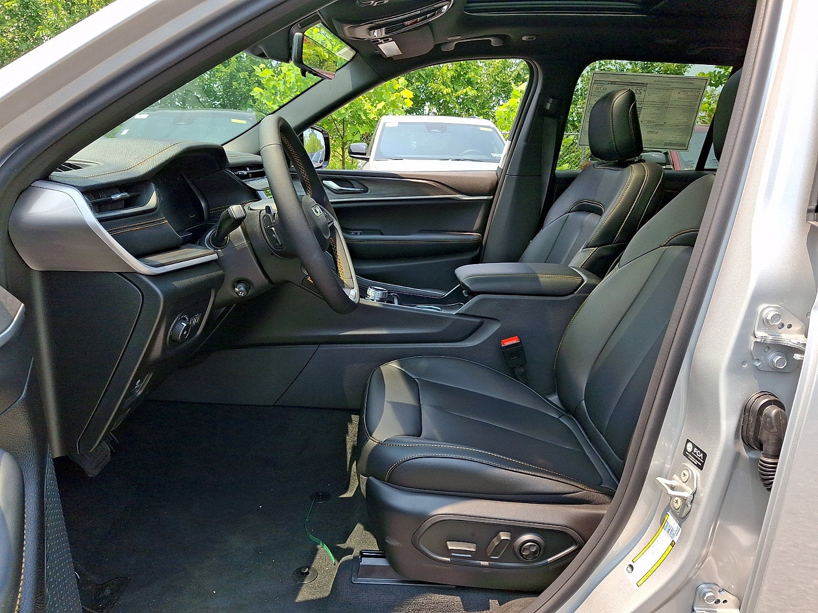2026 Jeep Grand Cherokee 85th Anniversary Edition