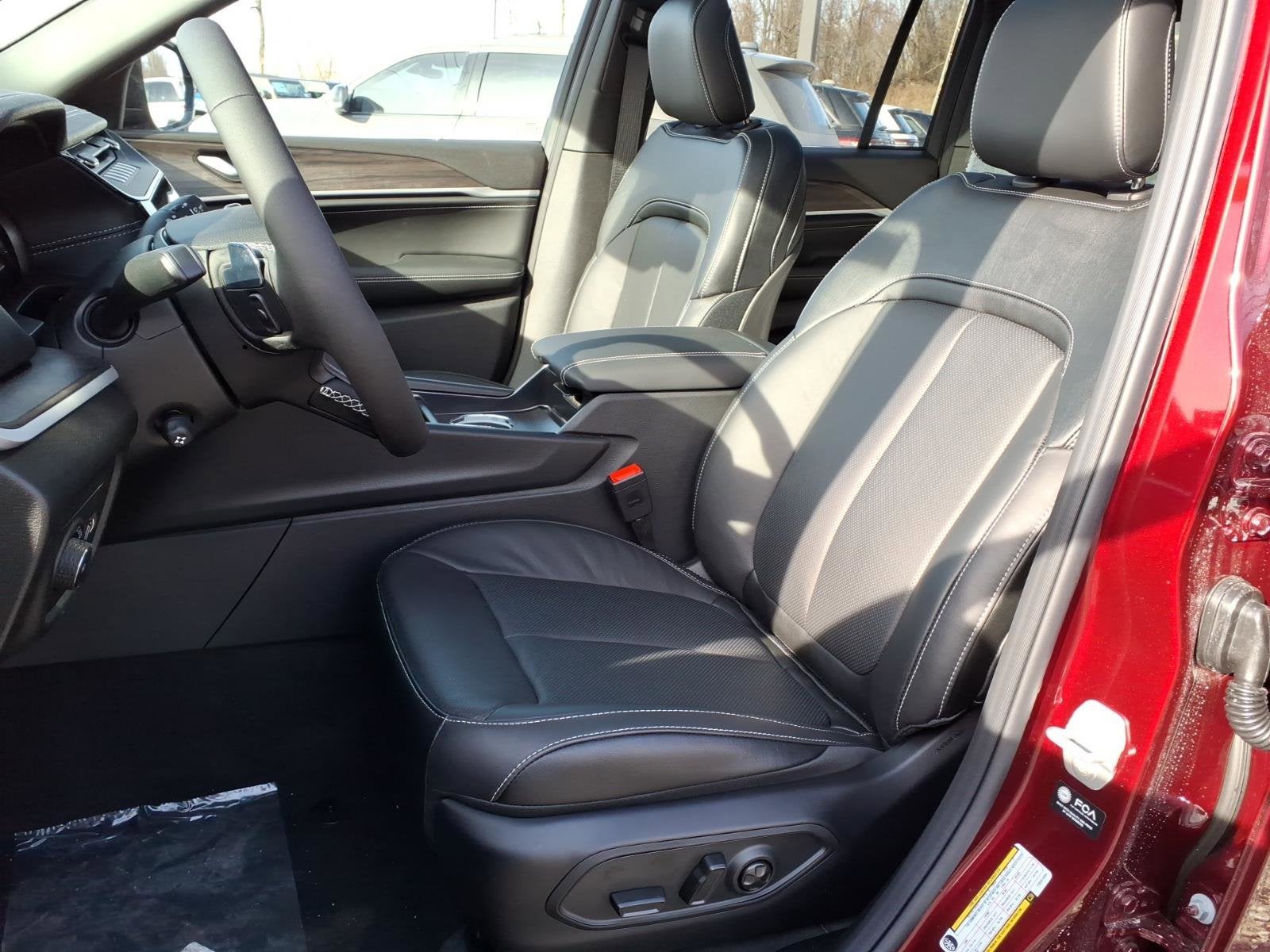 2026 Jeep Grand Cherokee Limited Reserve