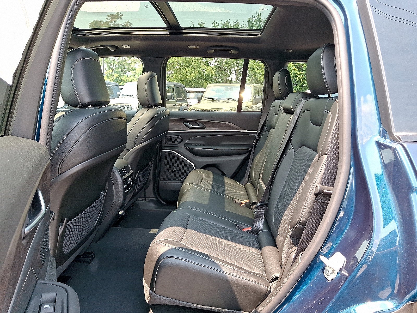 2026 Jeep Grand Cherokee Limited Reserve