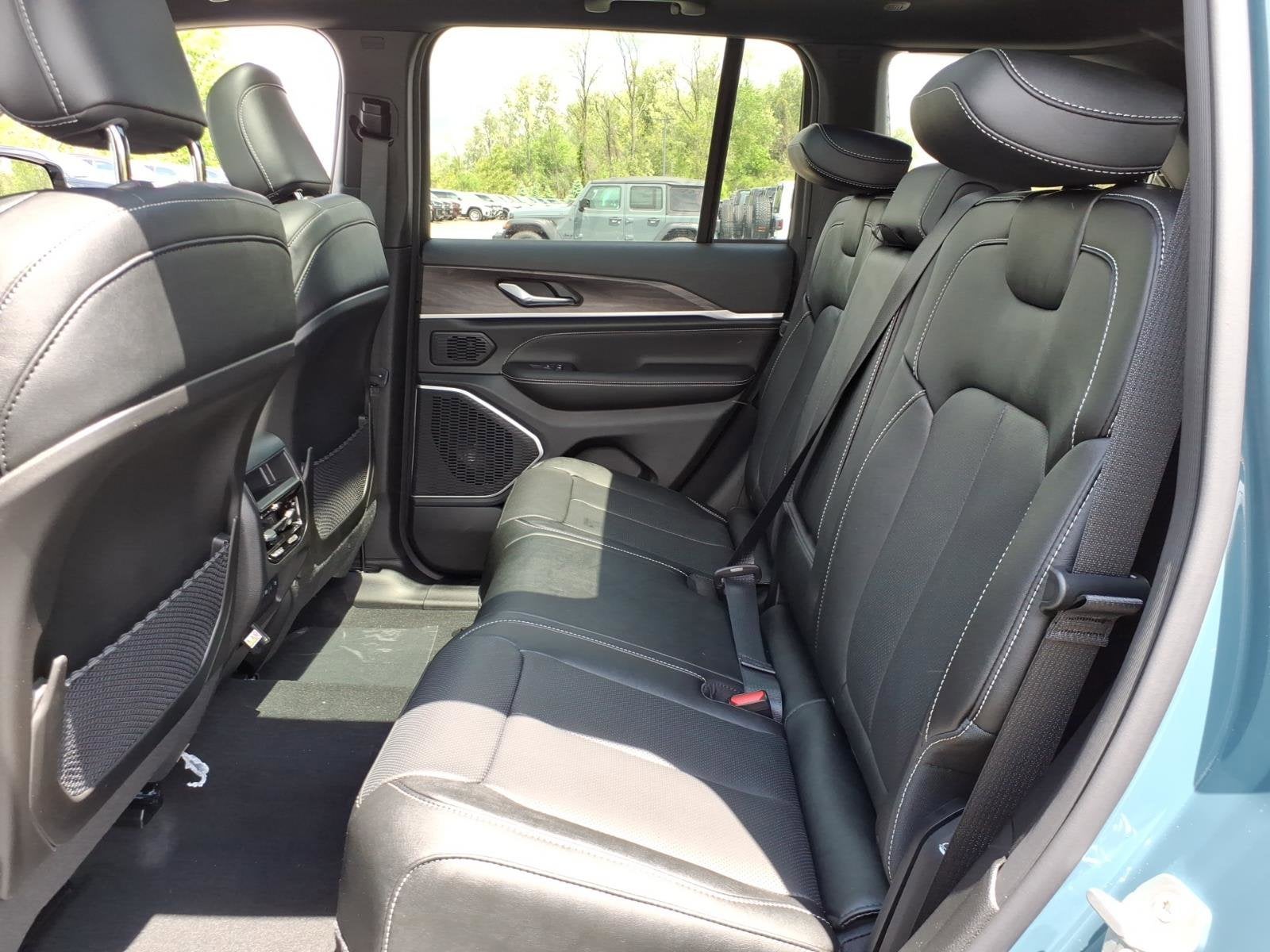 2026 Jeep Grand Cherokee Limited Reserve