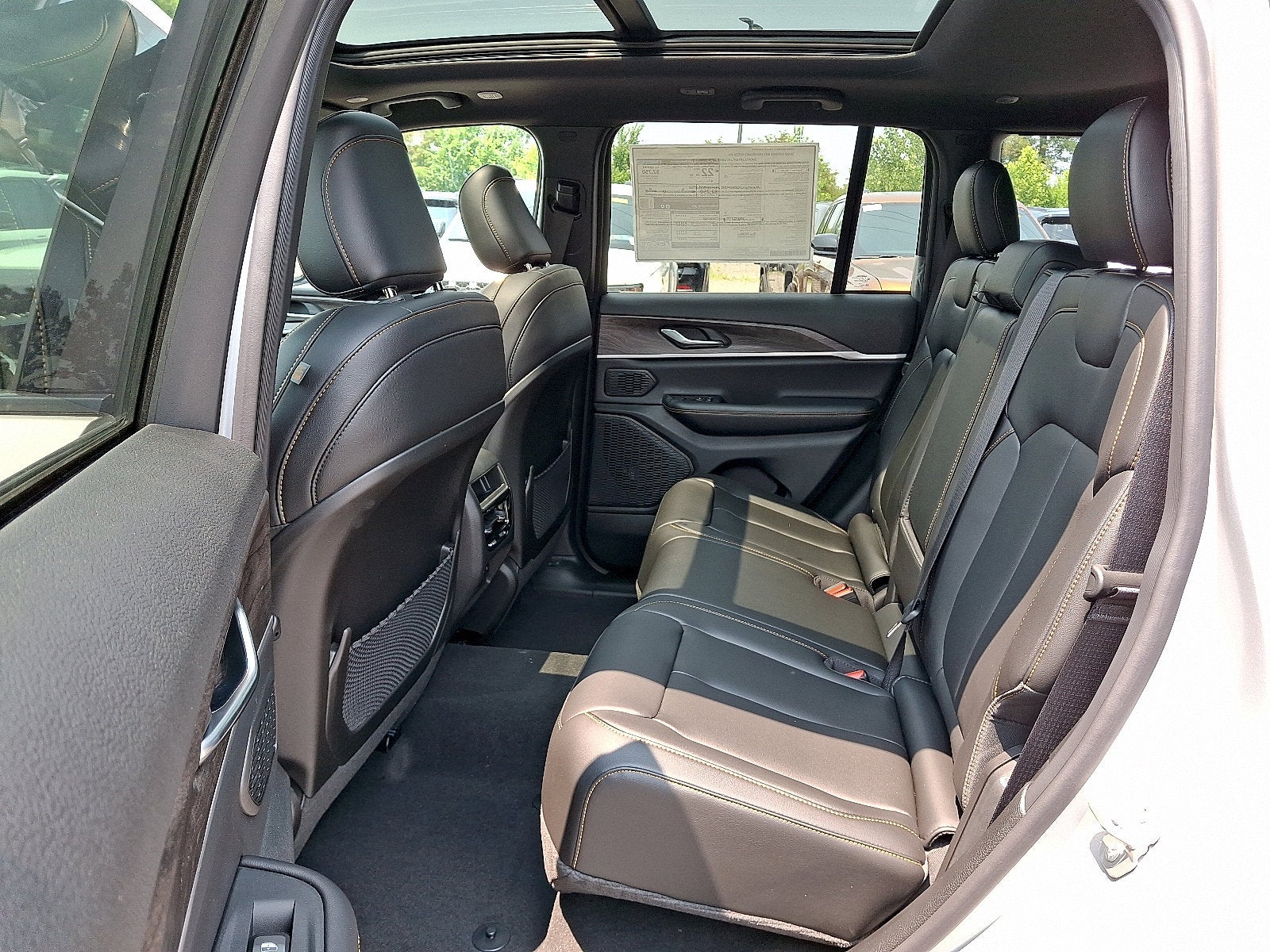 2026 Jeep Grand Cherokee 85th Anniversary Edition