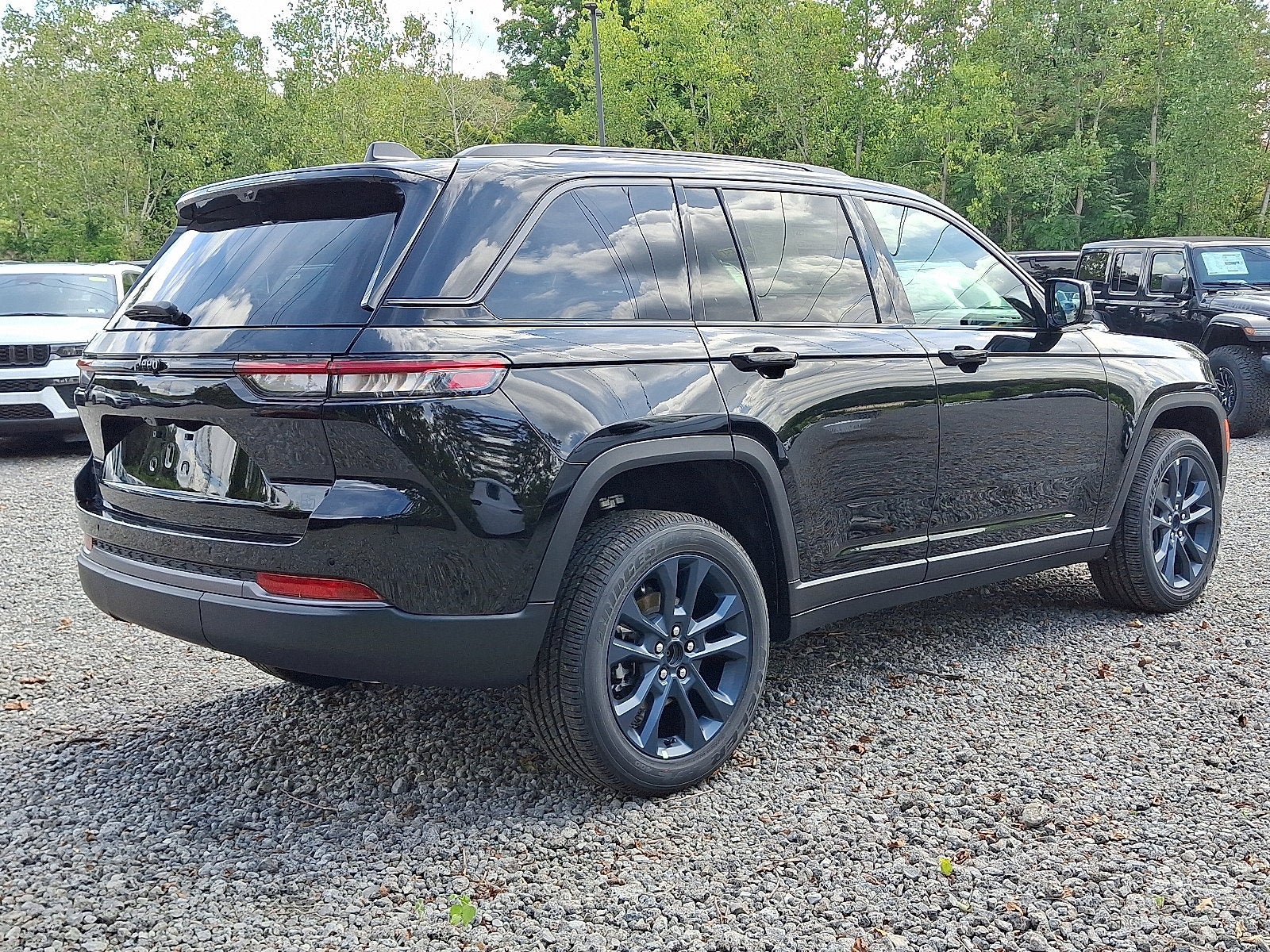 2026 Jeep Grand Cherokee 85th Anniversary Edition