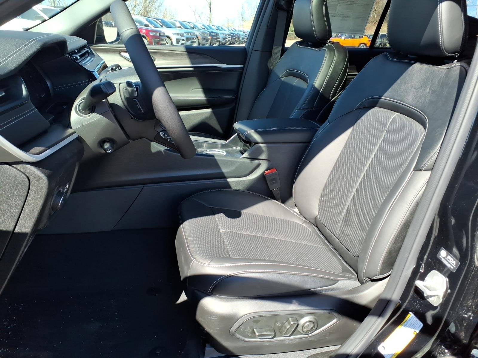 2026 Jeep Grand Cherokee Limited Reserve