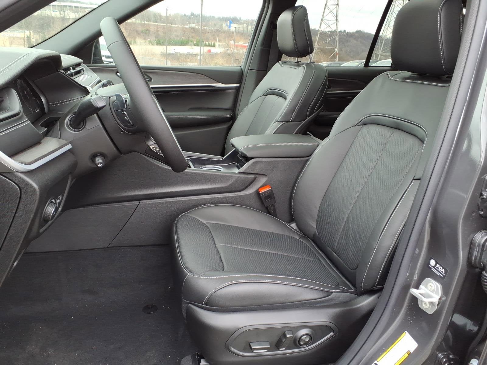 2026 Jeep Grand Cherokee Limited Reserve