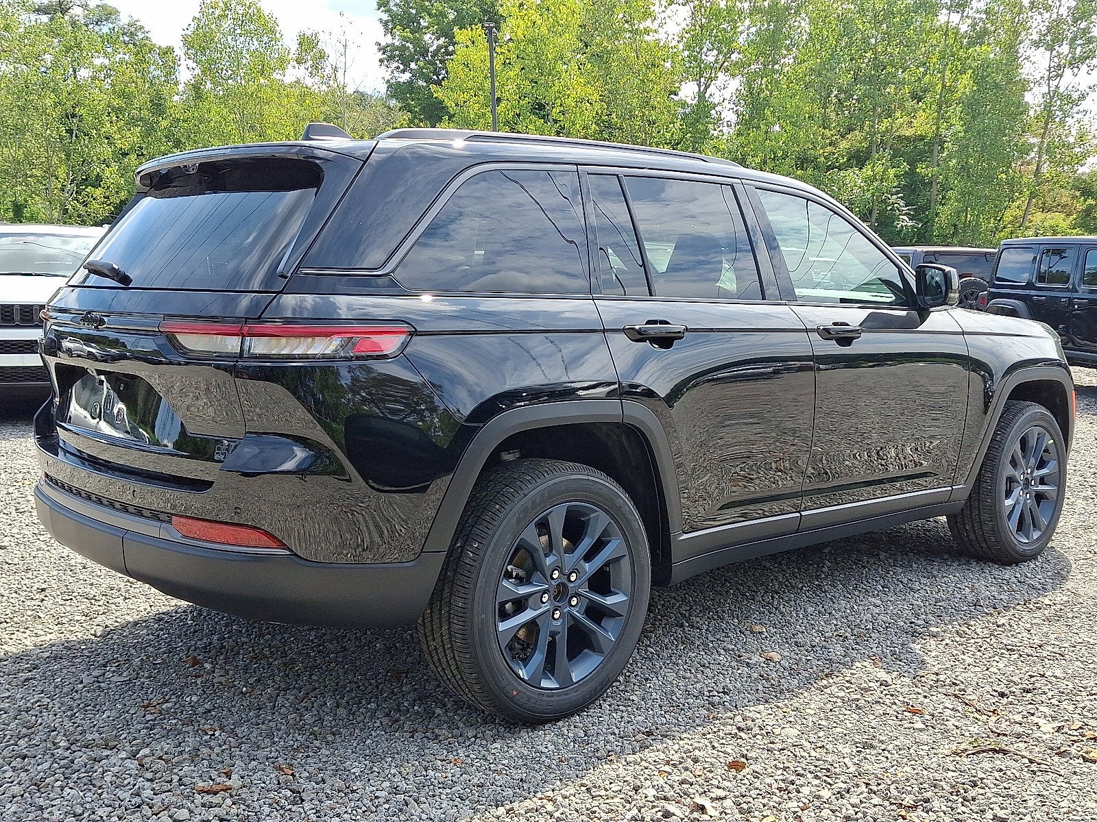 2026 Jeep Grand Cherokee 85th Anniversary Edition