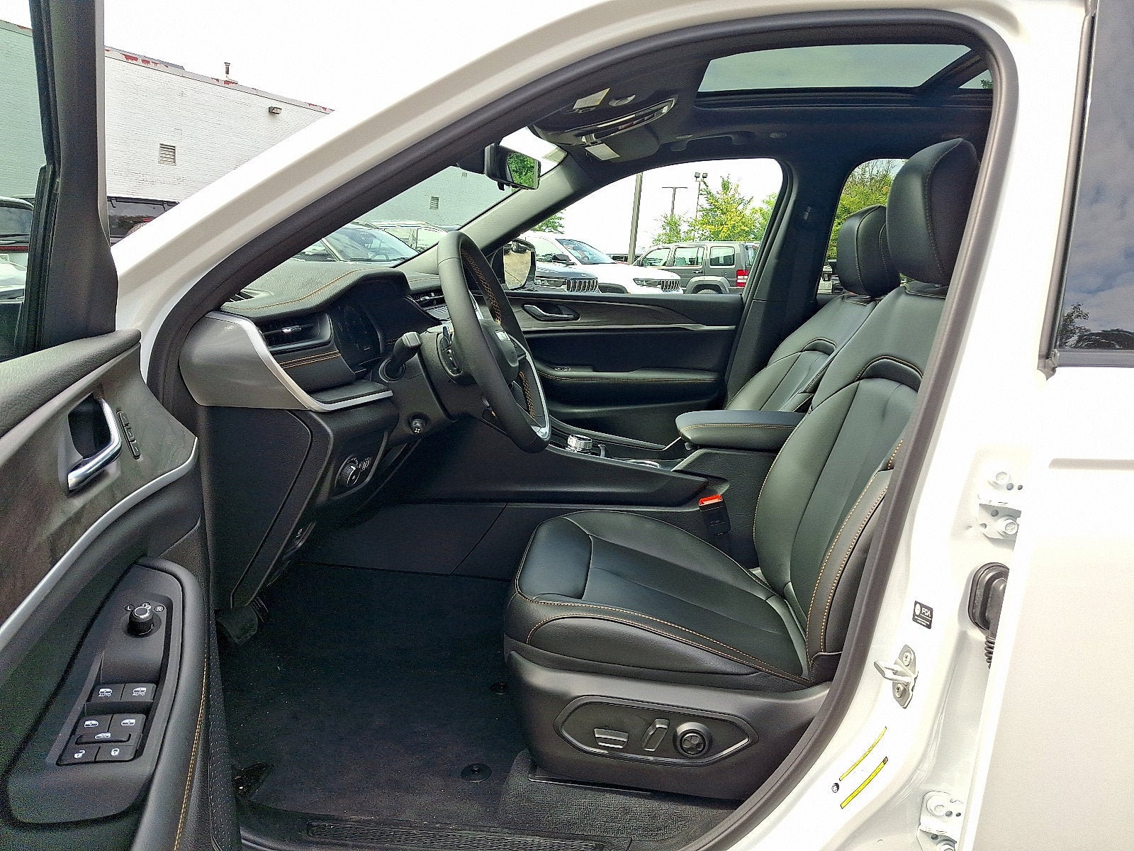 2026 Jeep Grand Cherokee 85th Anniversary Edition