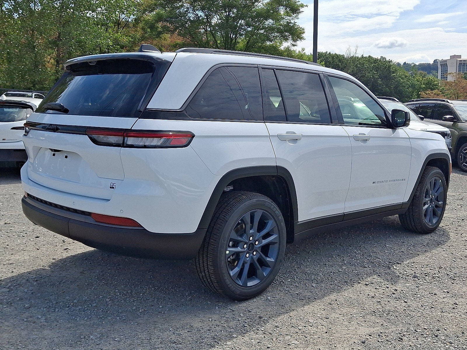 2026 Jeep Grand Cherokee 85th Anniversary Edition