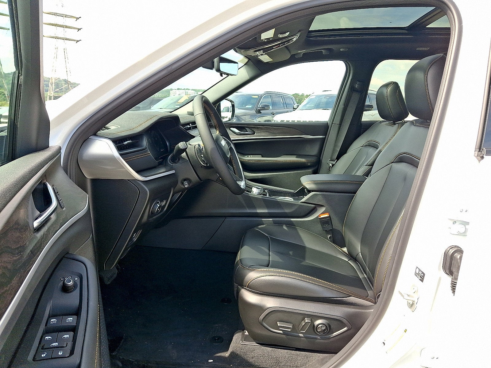 2026 Jeep Grand Cherokee 85th Anniversary Edition