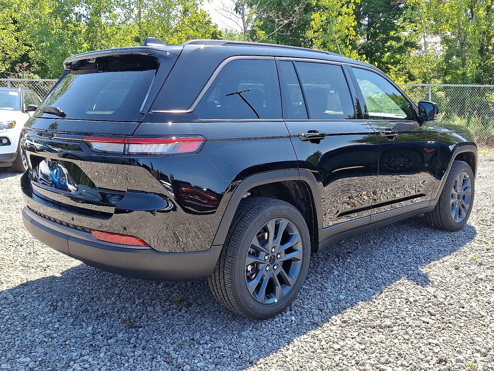 2026 Jeep Grand Cherokee 85th Anniversary Edition