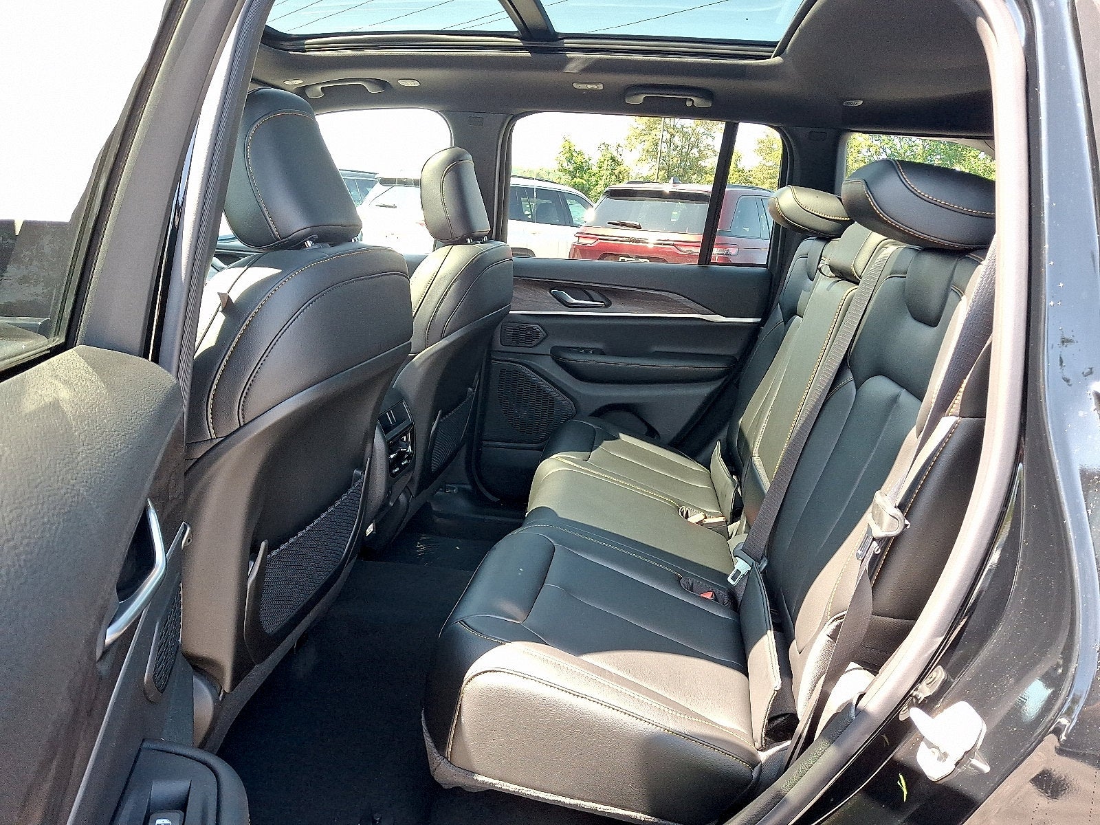 2026 Jeep Grand Cherokee 85th Anniversary Edition