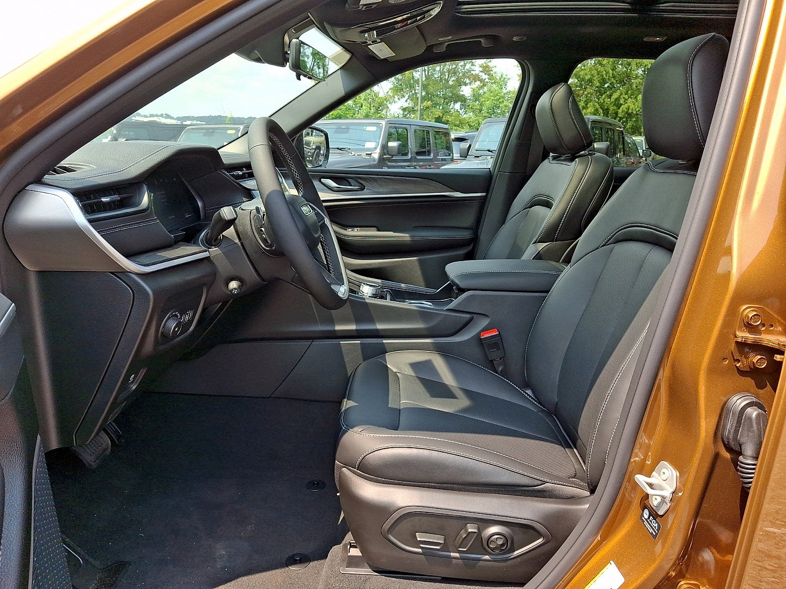 2026 Jeep Grand Cherokee Limited Reserve
