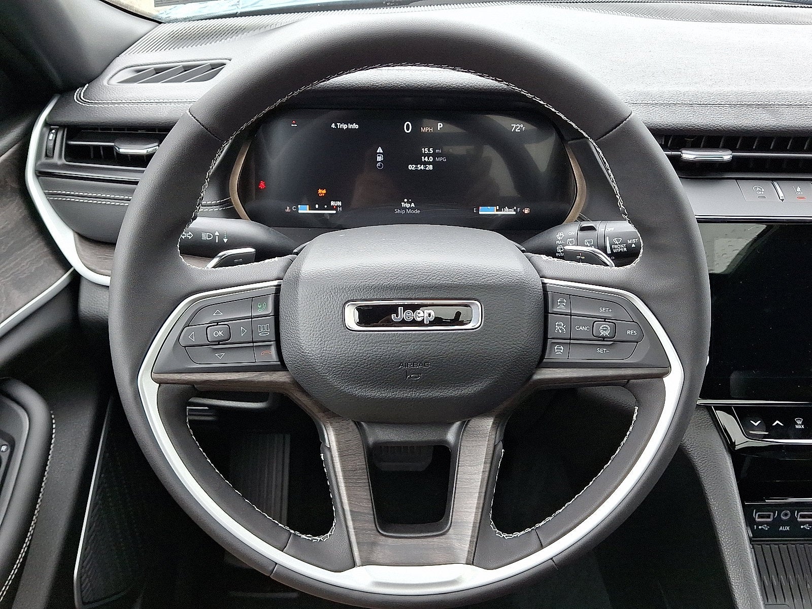 2026 Jeep Grand Cherokee Limited Reserve