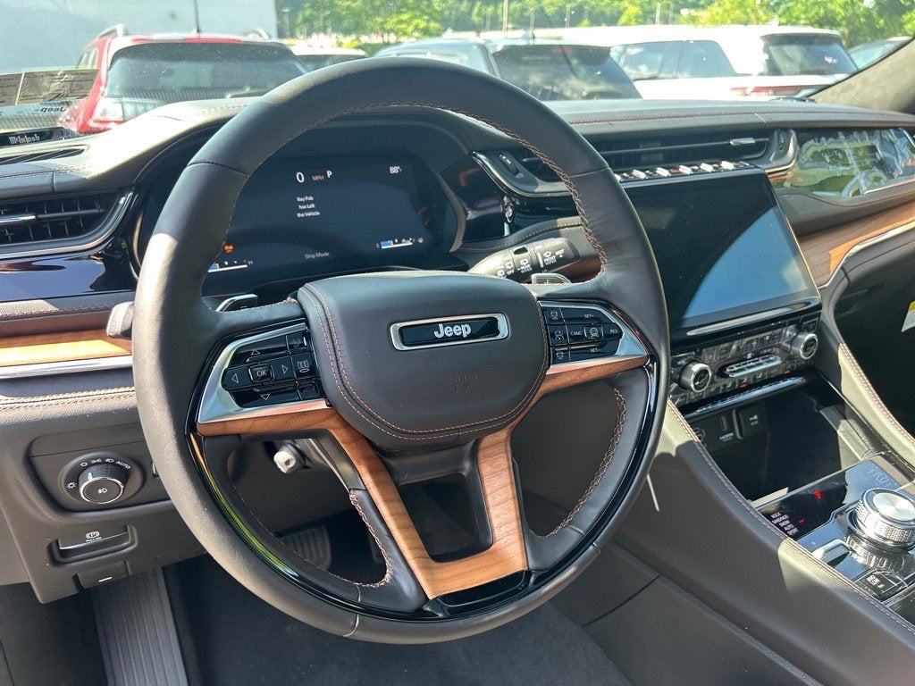 2025 Jeep Grand Cherokee Summit Reserve