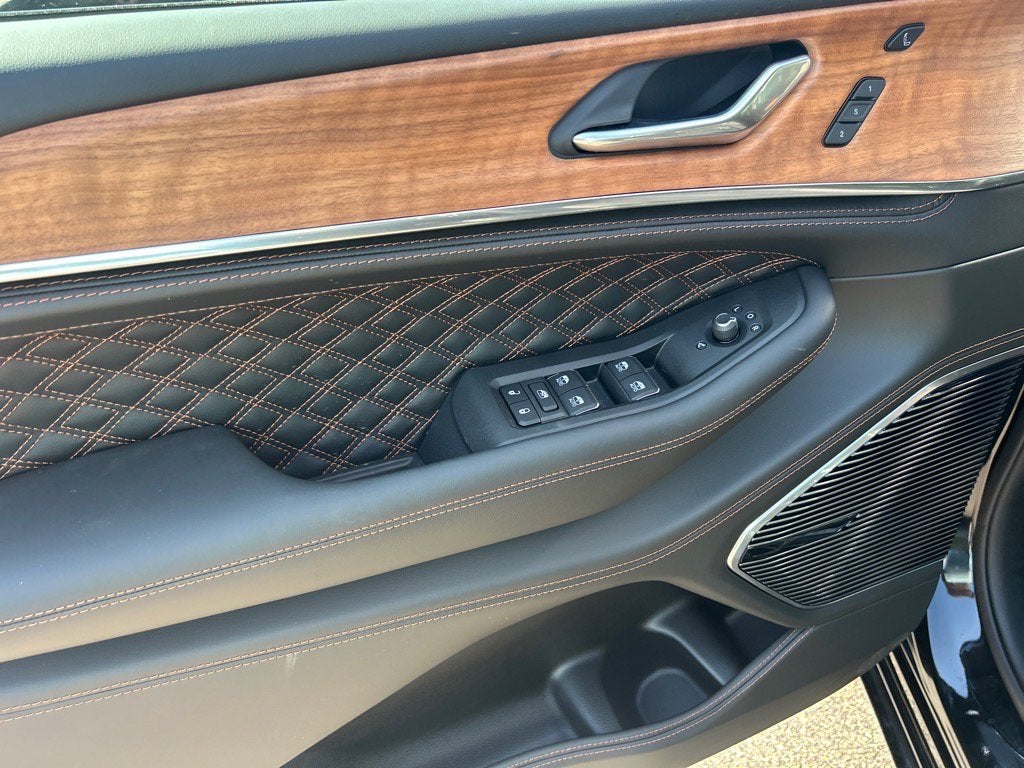 2025 Jeep Grand Cherokee Summit Reserve