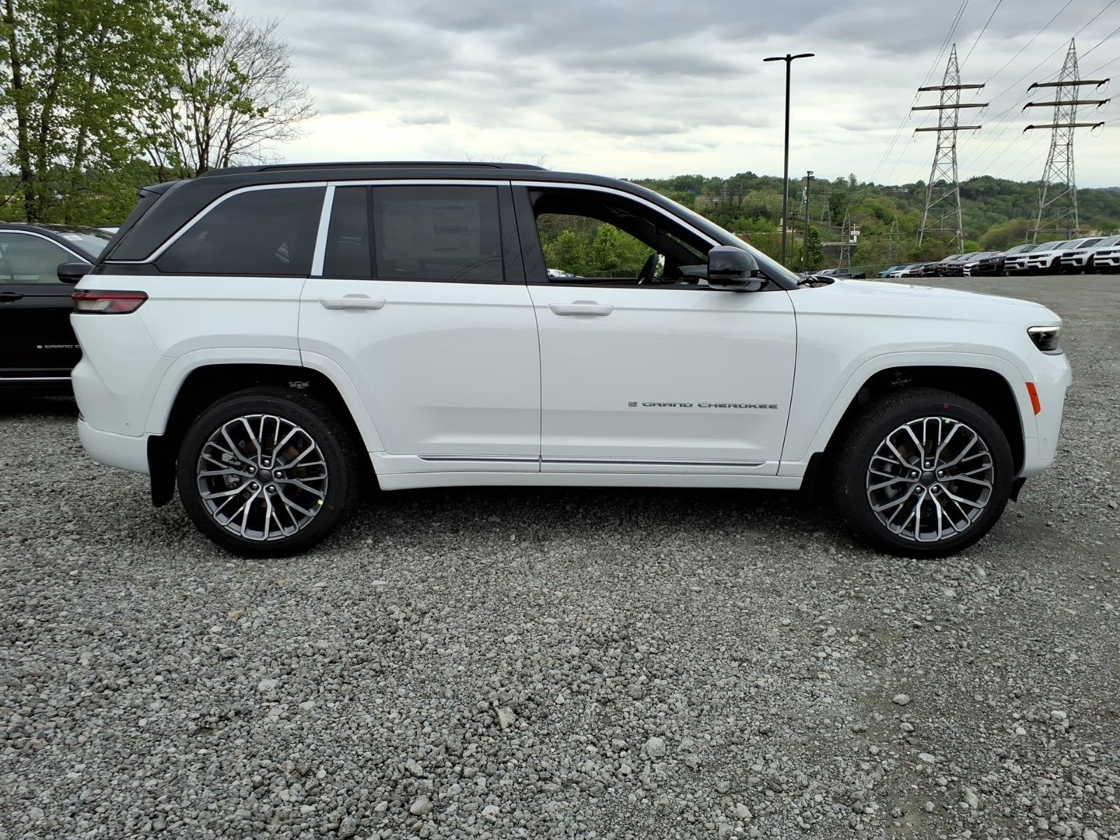 2026 Jeep Grand Cherokee Summit