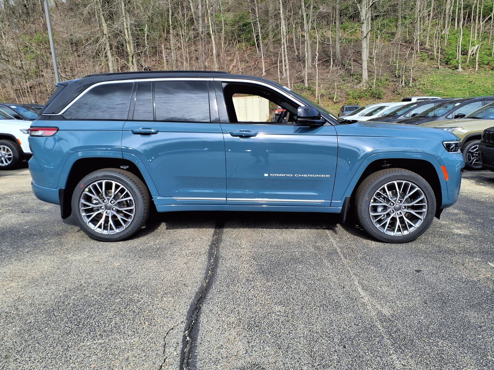 2026 Jeep Grand Cherokee Summit