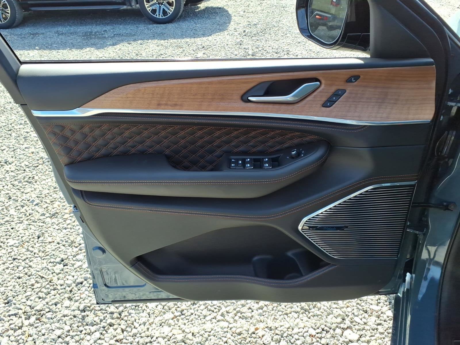 2026 Jeep Grand Cherokee Summit