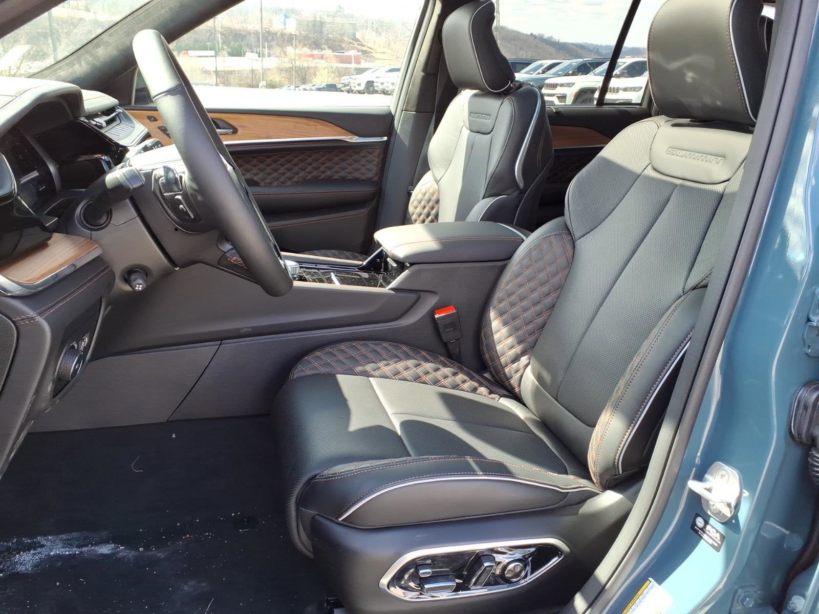 2026 Jeep Grand Cherokee Summit