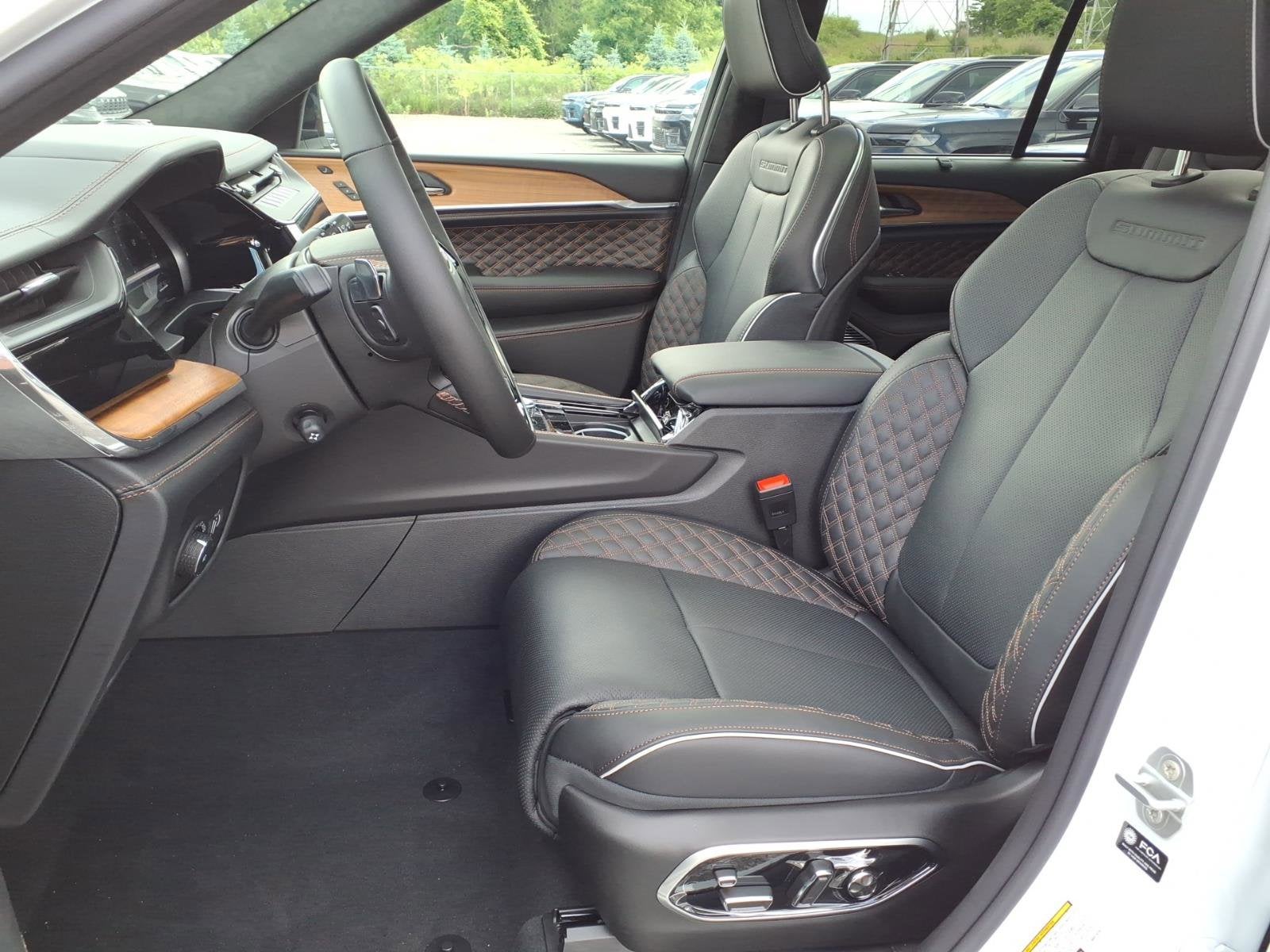 2026 Jeep Grand Cherokee Summit