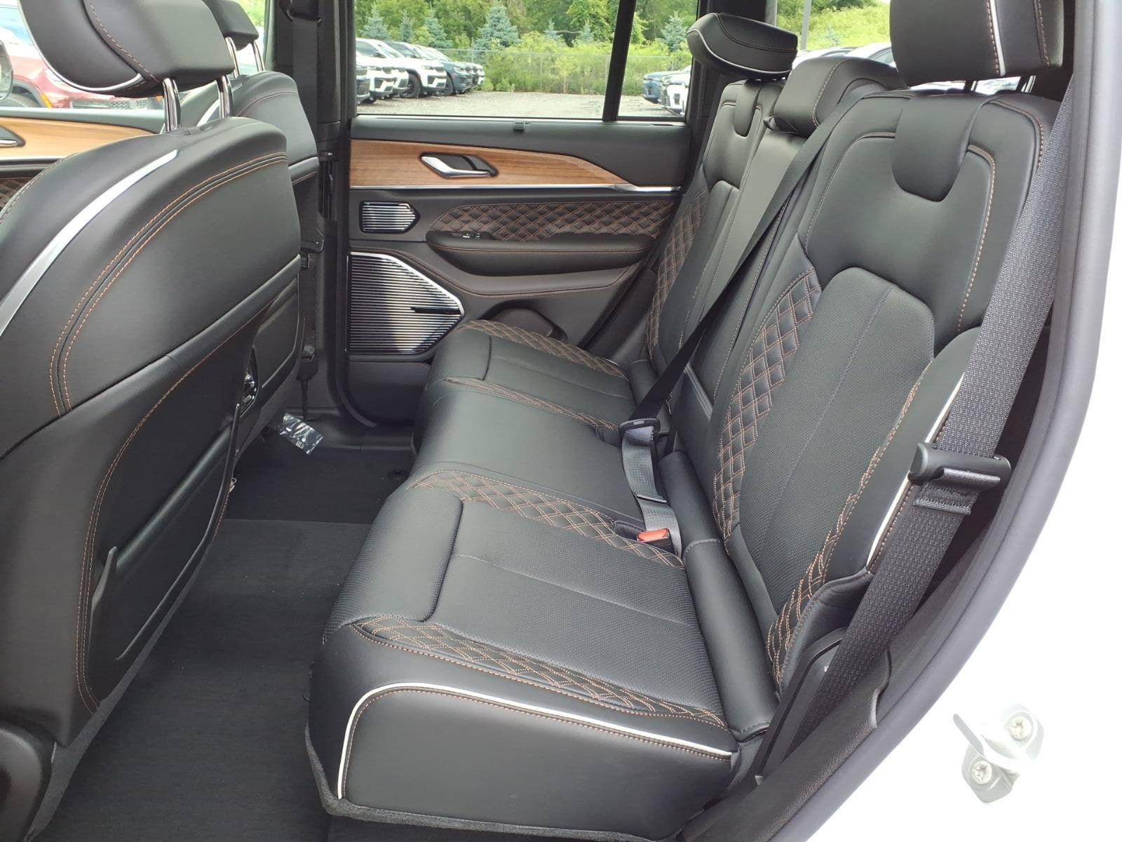 2026 Jeep Grand Cherokee Summit