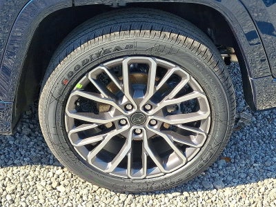 2027 Jeep Grand Cherokee Summit