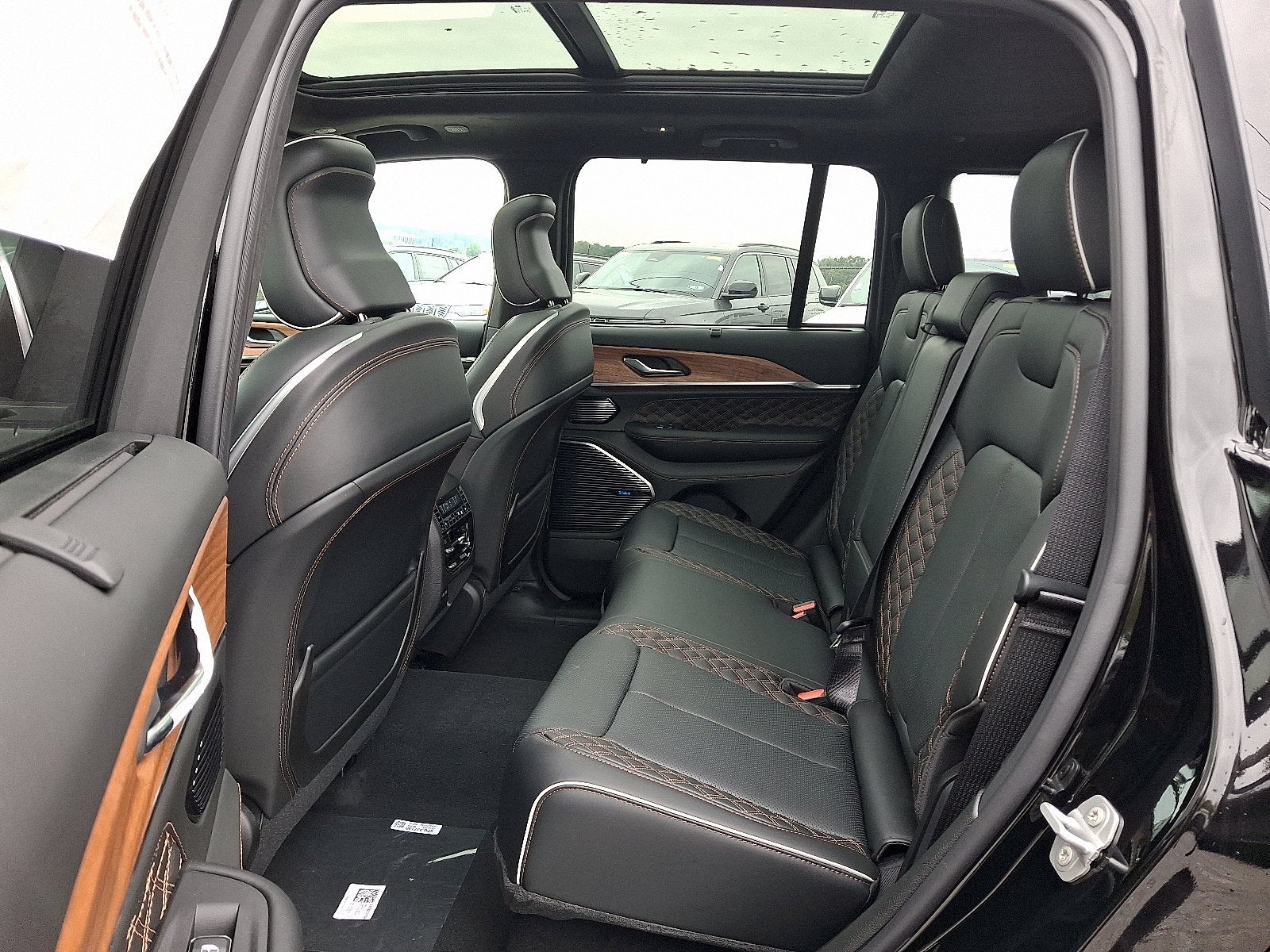 2027 Jeep Grand Cherokee Summit