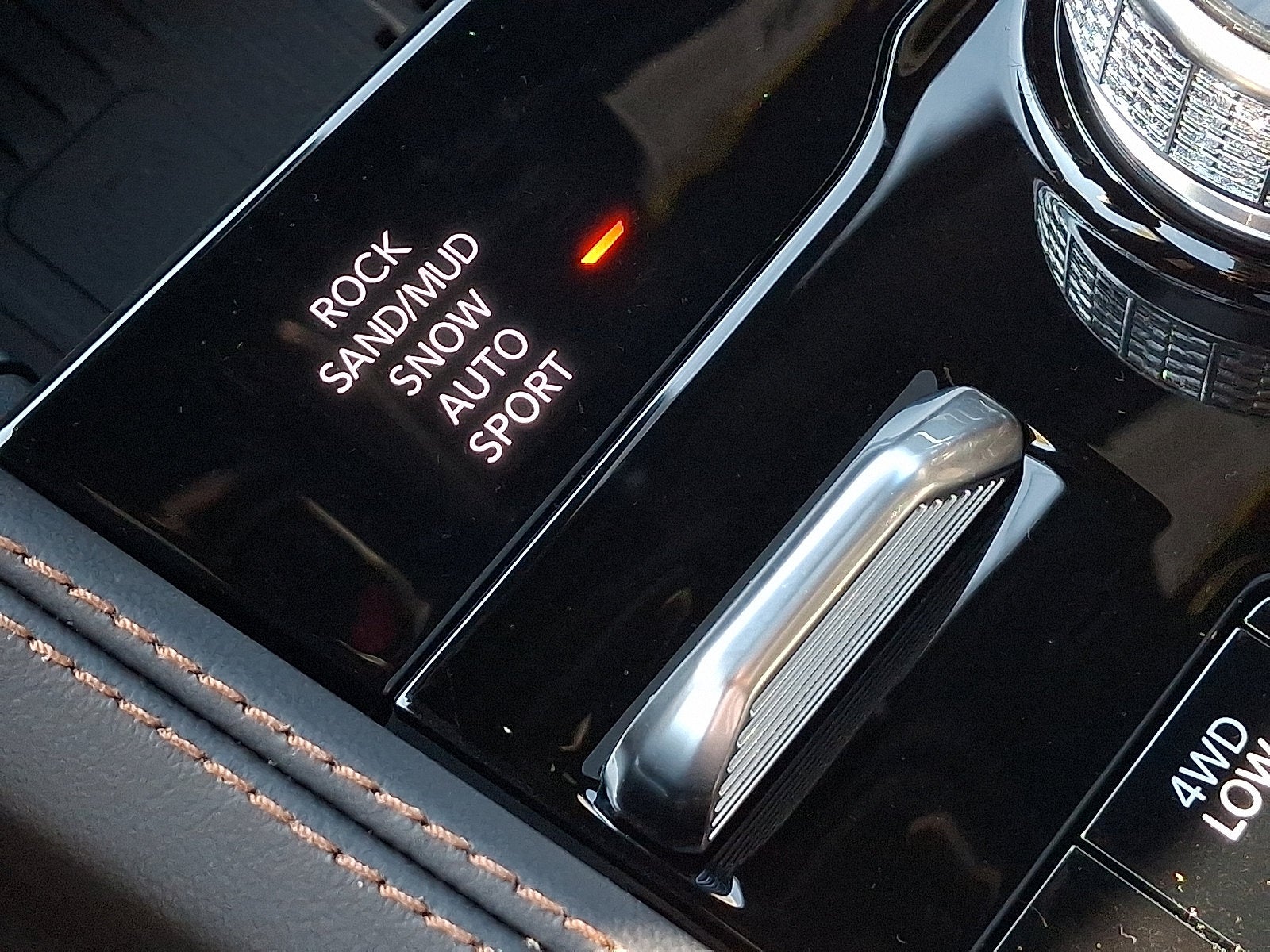 2027 Jeep Grand Cherokee Summit