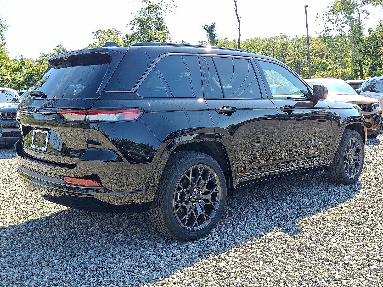 2027 Jeep Grand Cherokee Summit
