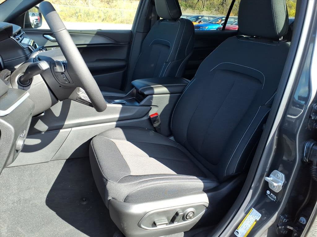 2025 Jeep Grand Cherokee L Laredo X