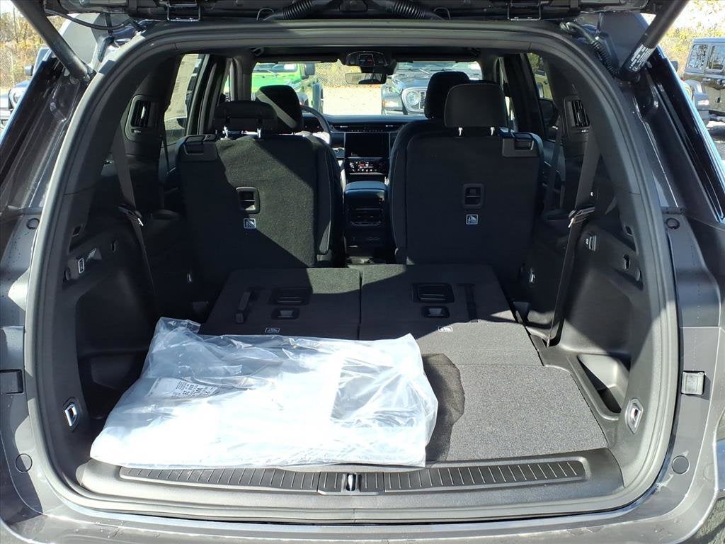 2025 Jeep Grand Cherokee L Laredo X