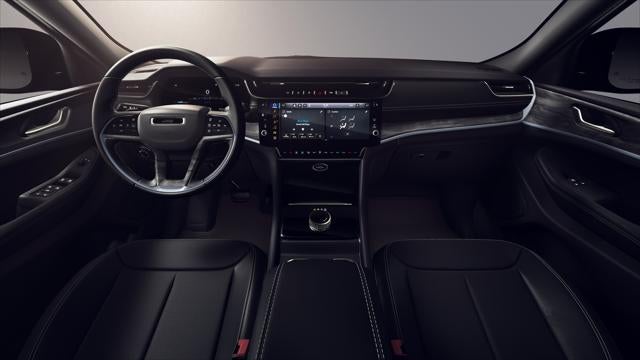 2026 Jeep Grand Cherokee L Laredo Altitude