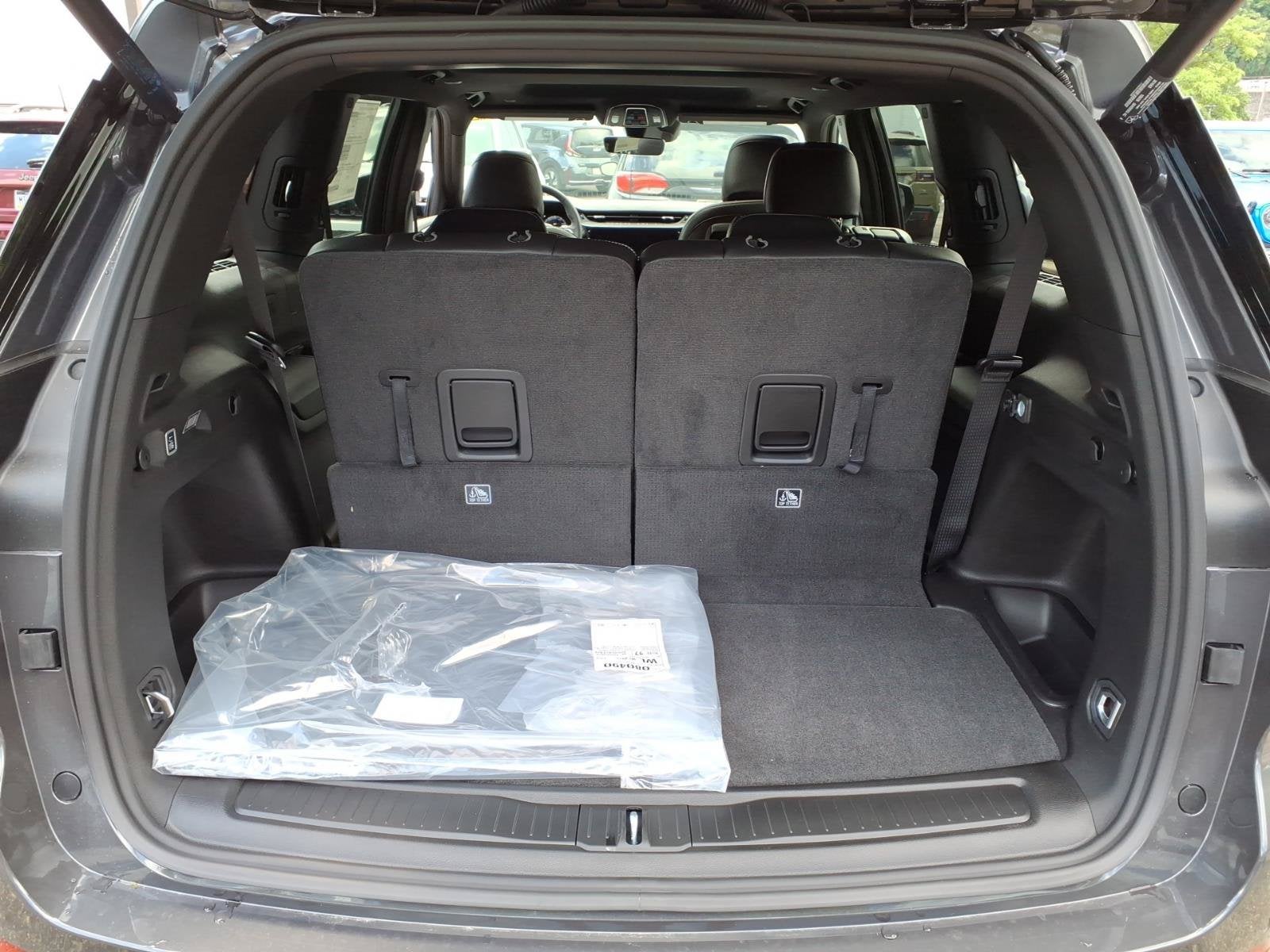 2026 Jeep Grand Cherokee L Laredo Altitude