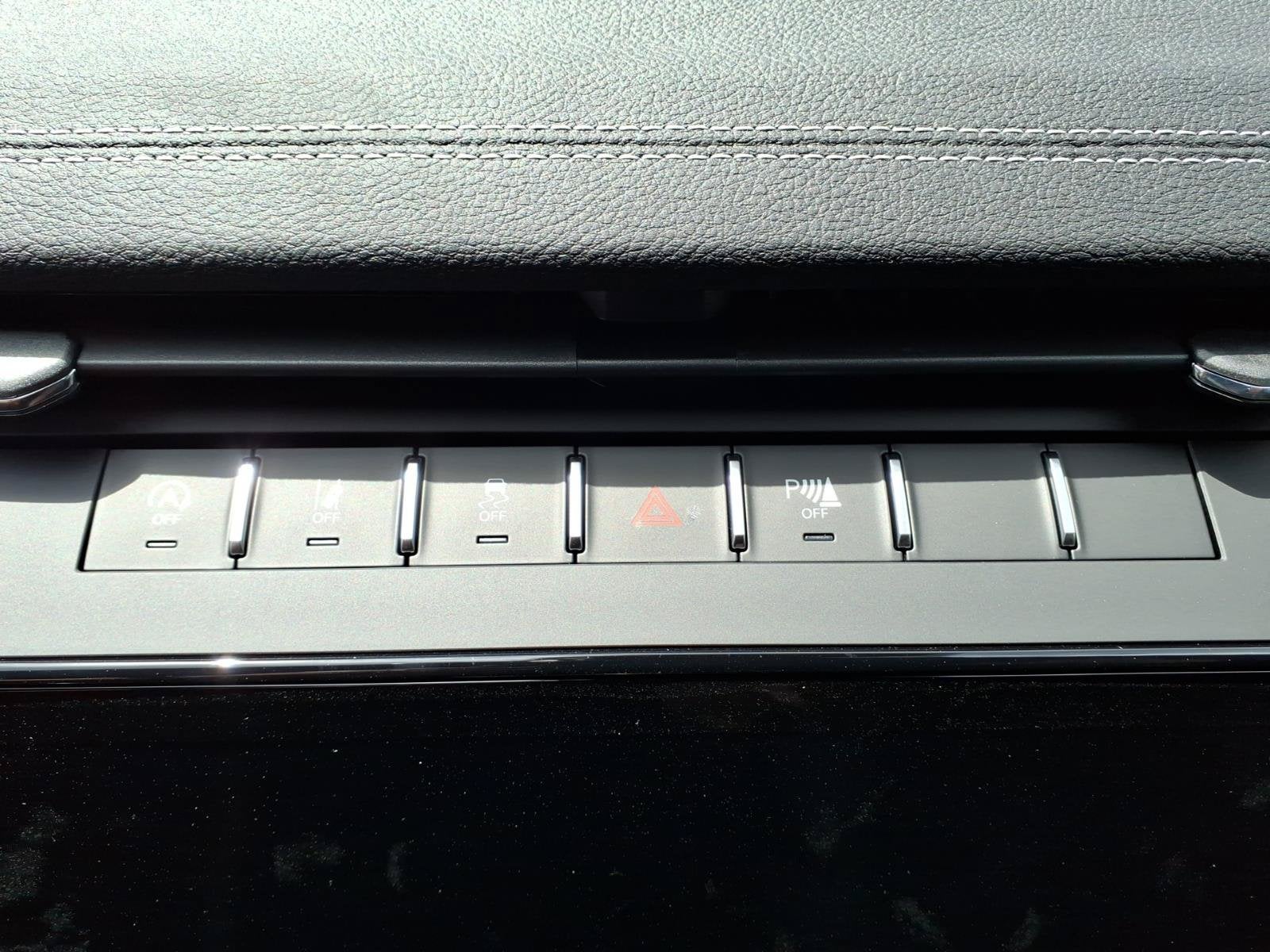 2026 Jeep Grand Cherokee L Laredo Altitude