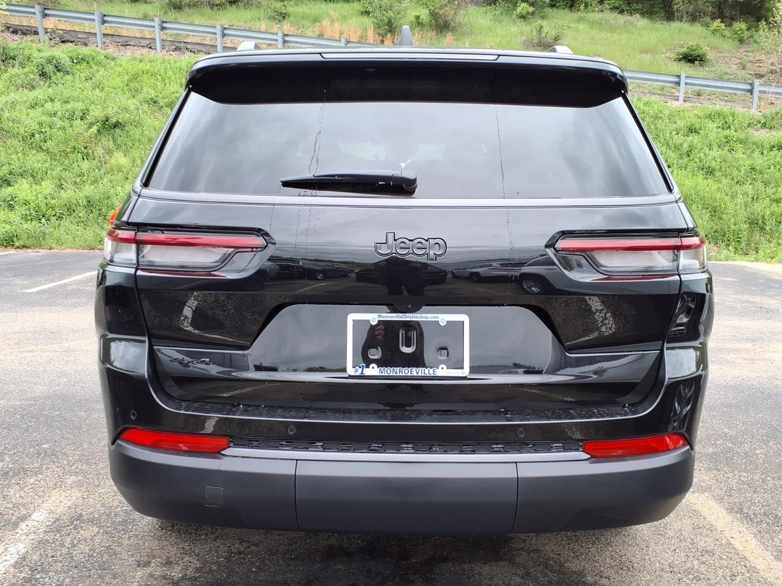 2026 Jeep Grand Cherokee L Laredo Altitude
