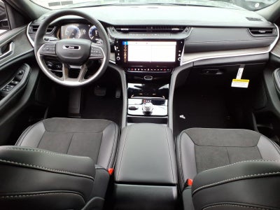 2026 Jeep Grand Cherokee L Laredo Altitude