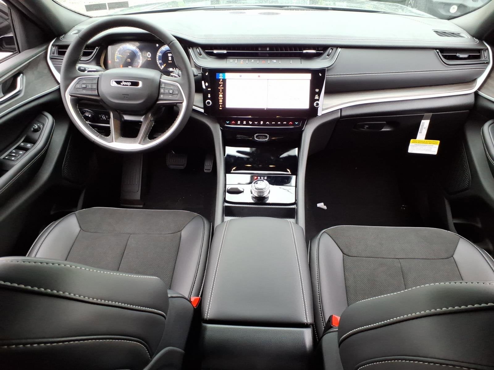 2026 Jeep Grand Cherokee L Laredo Altitude