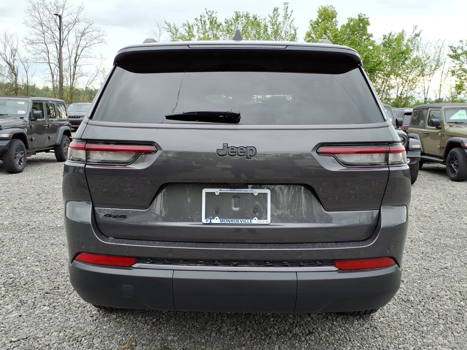 2026 Jeep Grand Cherokee L Laredo Altitude