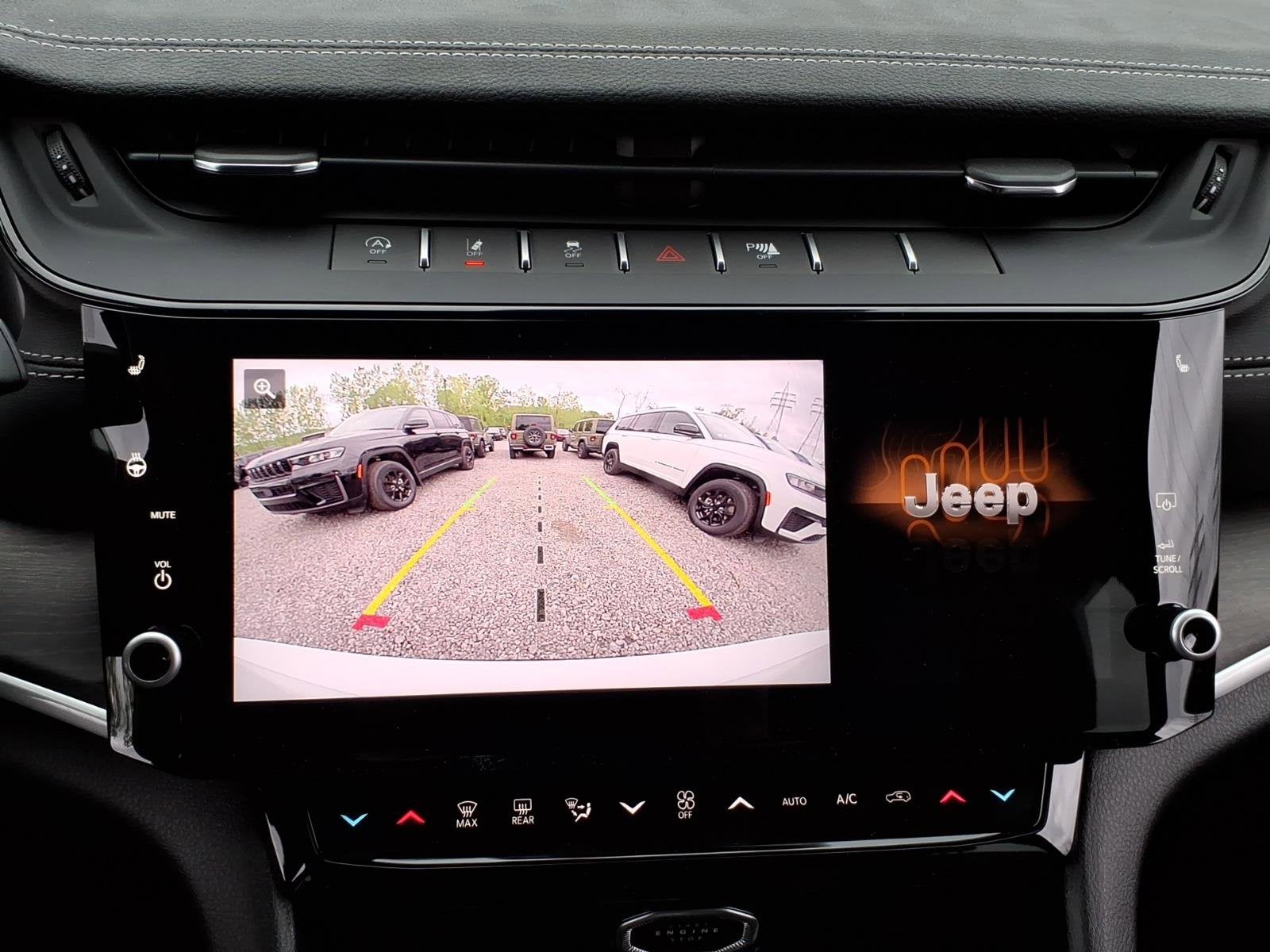 2026 Jeep Grand Cherokee L Laredo Altitude