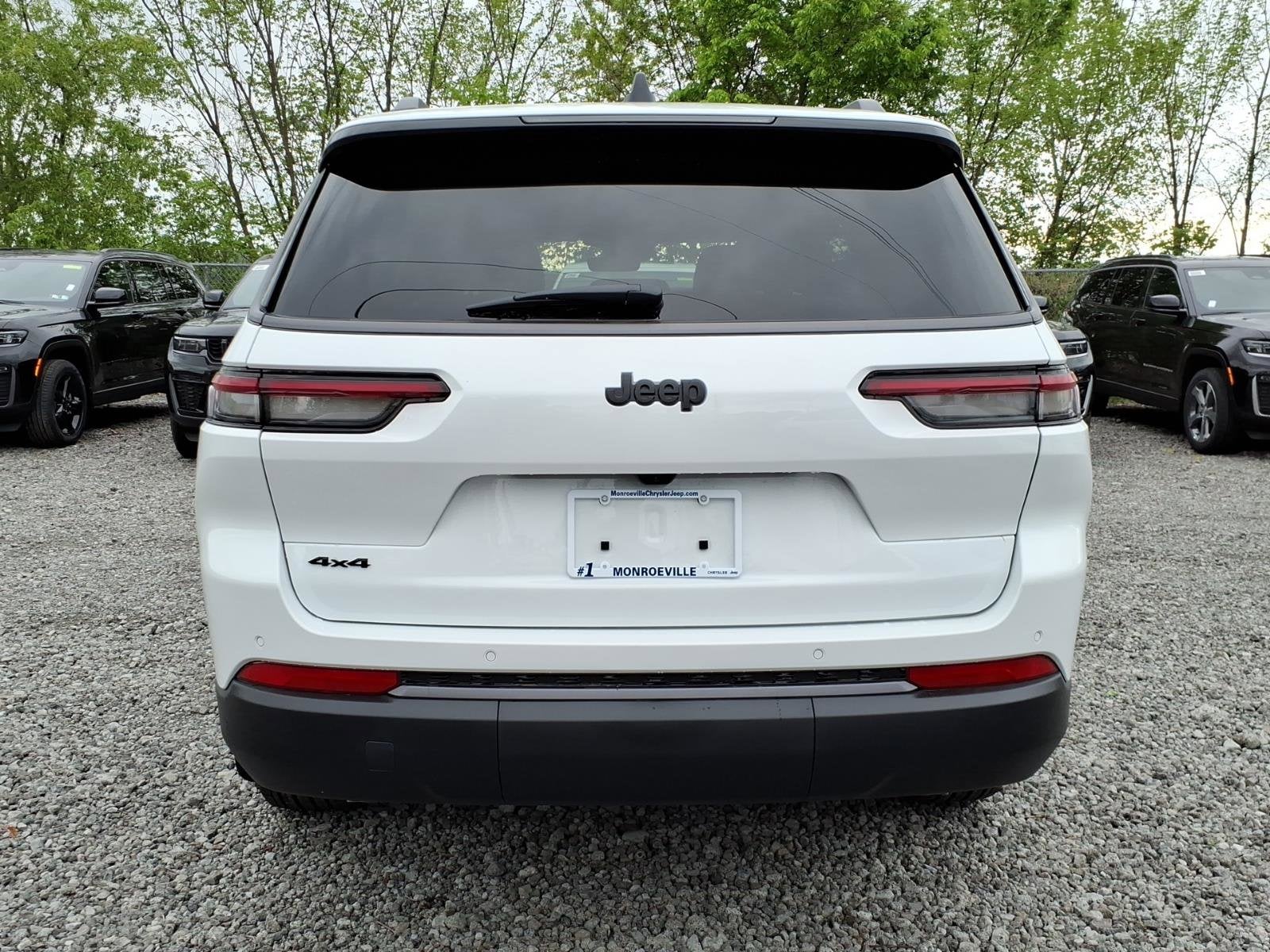 2026 Jeep Grand Cherokee L Laredo Altitude