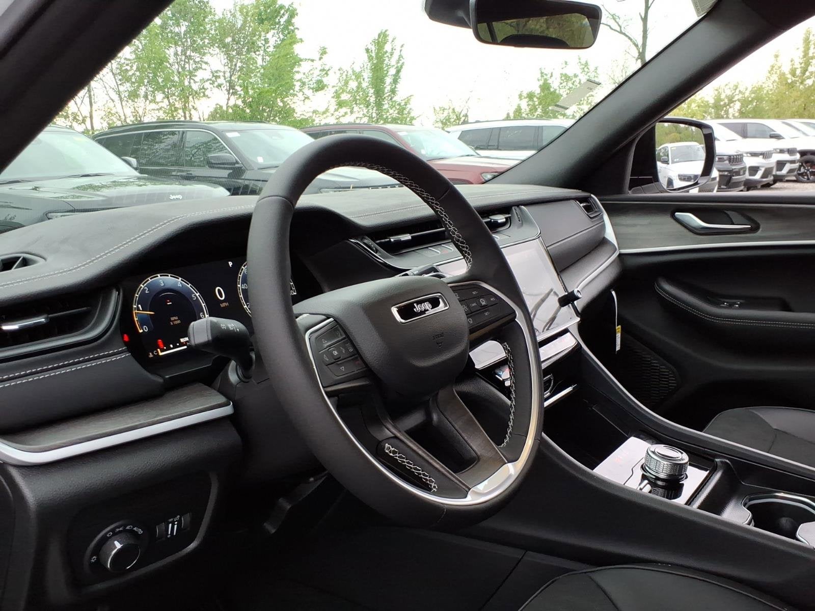 2026 Jeep Grand Cherokee L Laredo Altitude