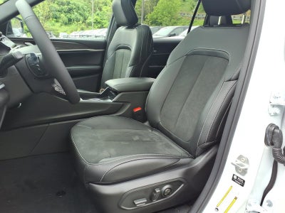 2026 Jeep Grand Cherokee L Laredo Altitude