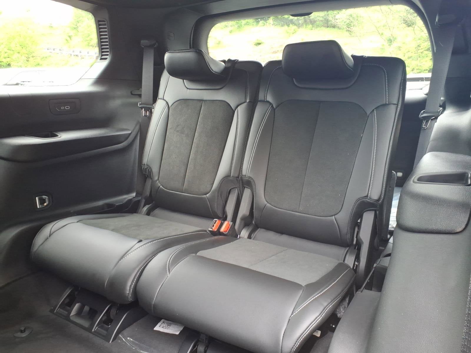 2026 Jeep Grand Cherokee L Laredo Altitude