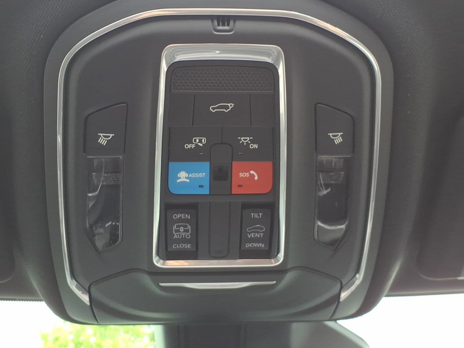 2026 Jeep Grand Cherokee L Laredo Altitude