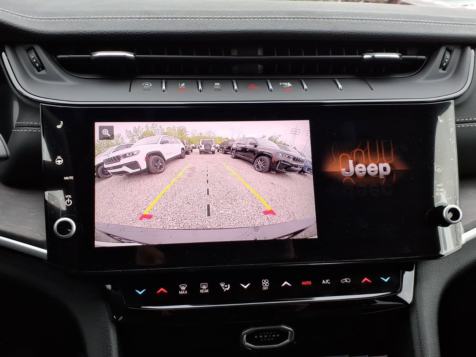 2026 Jeep Grand Cherokee L Laredo Altitude