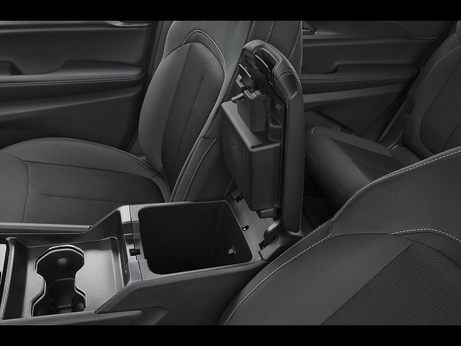 2026 Jeep Grand Cherokee L Laredo Altitude