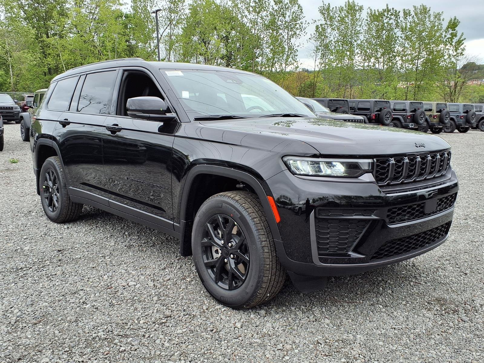 2026 Jeep Grand Cherokee L Laredo Altitude