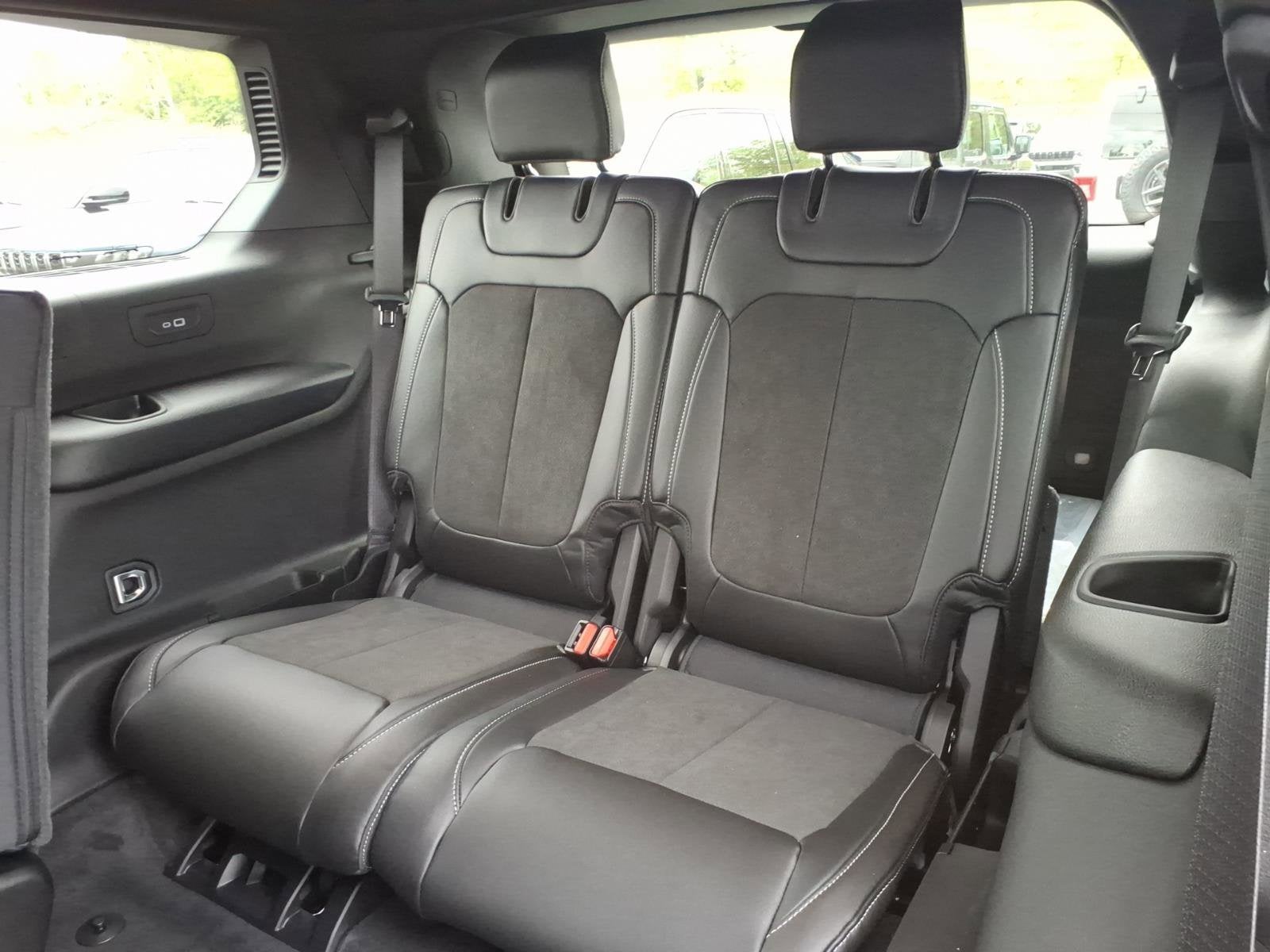 2026 Jeep Grand Cherokee L Laredo Altitude