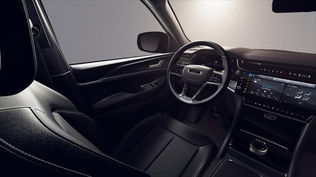 2026 Jeep Grand Cherokee L Laredo Altitude