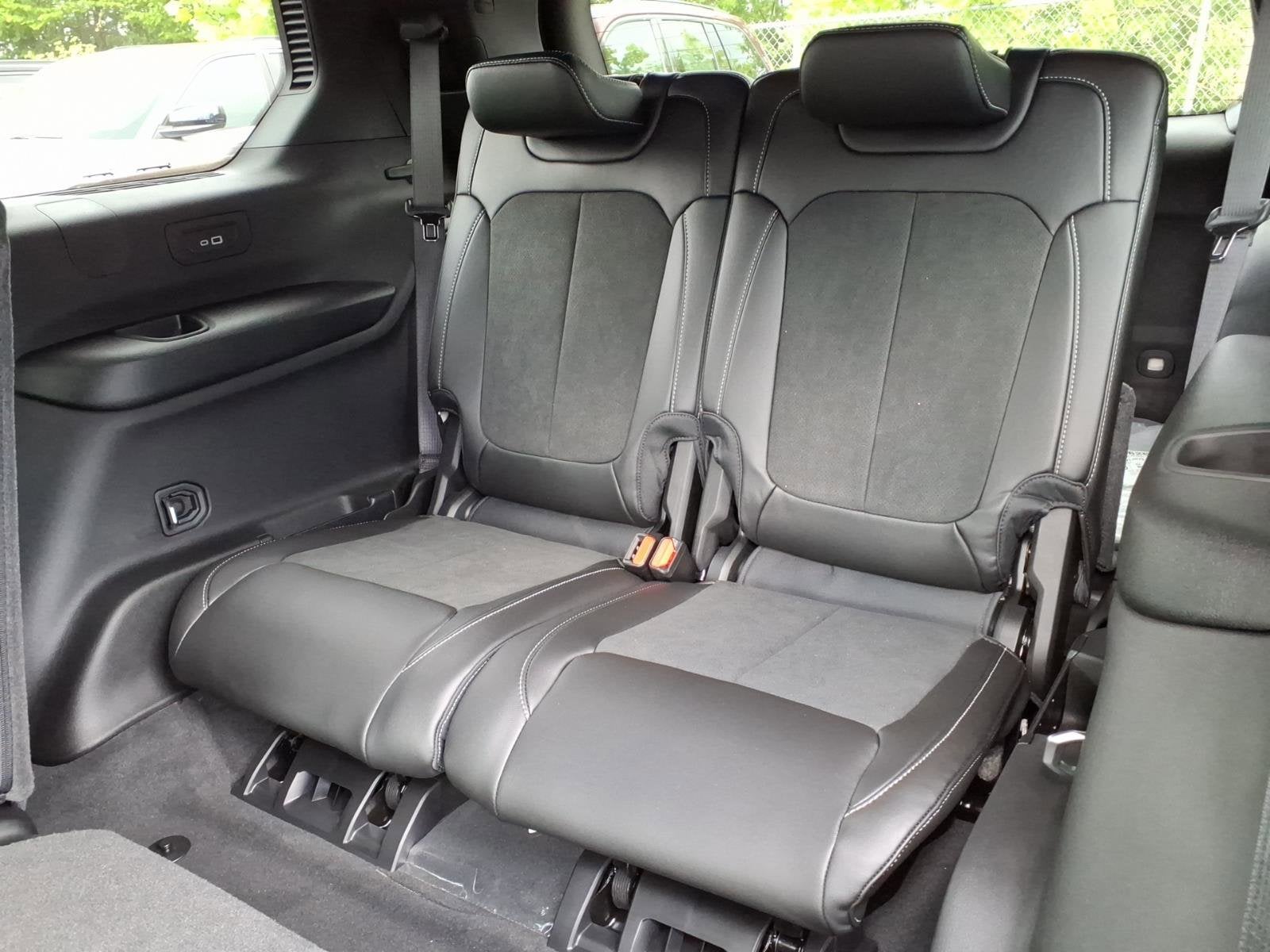 2026 Jeep Grand Cherokee L Laredo Altitude