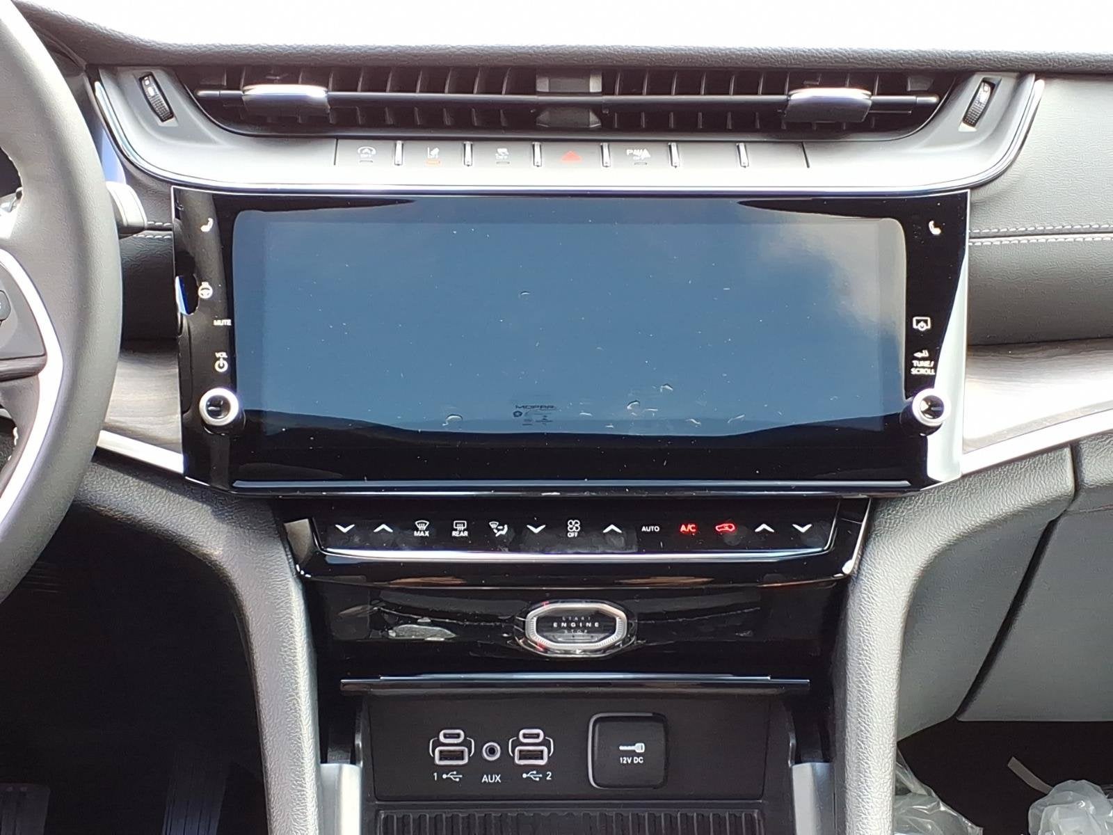 2026 Jeep Grand Cherokee L Laredo Altitude